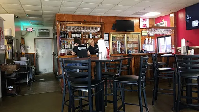 Trackside Bar & Grill