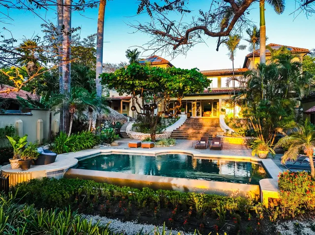 Casa de Luz - Langosta Vacation Rental