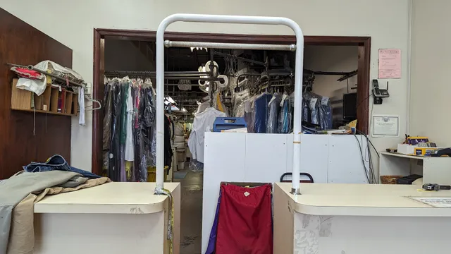 Cambridge Square Shopping Center