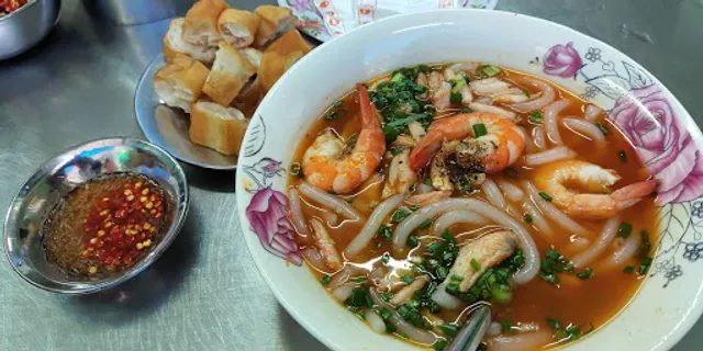 Bánh Canh Cua Hoàng Lan