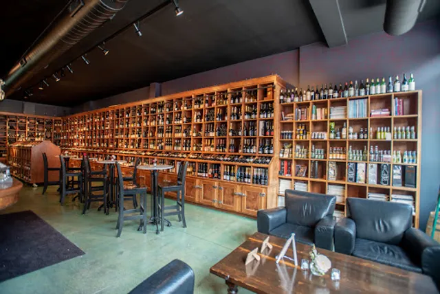 Lush Wine & Spirits - West Town