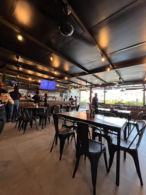 ROZMAR Seafood Resta