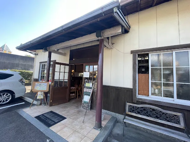 オールドニューカフェ