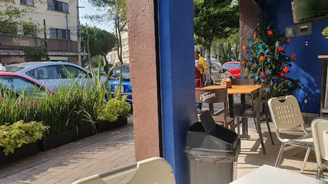 La Nueva Morenita Cantina