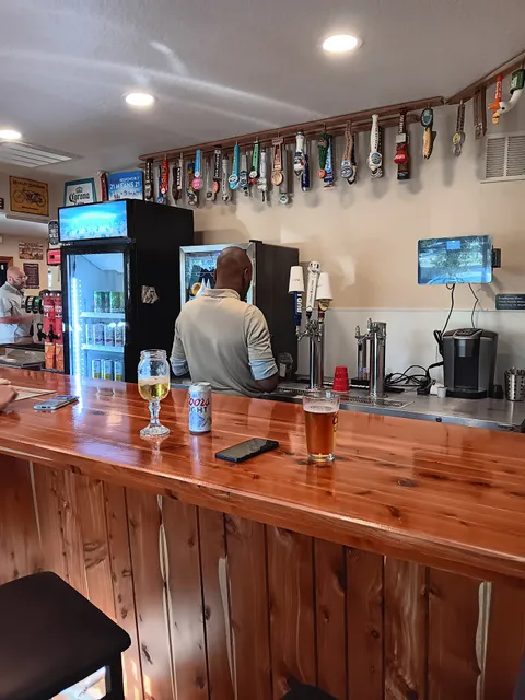 Dominiks Pizza and Grill