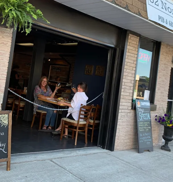 52 North Pub & Grill