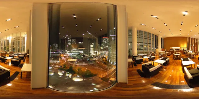 THE HILTON PLAZA HALL The Grand Cafe