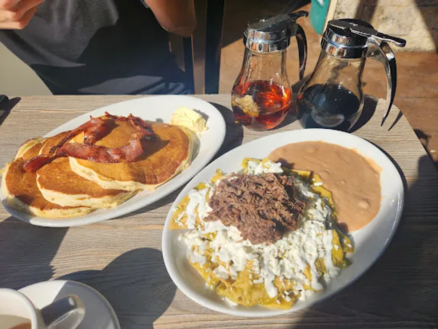 Señor Latino Suc. Constitución