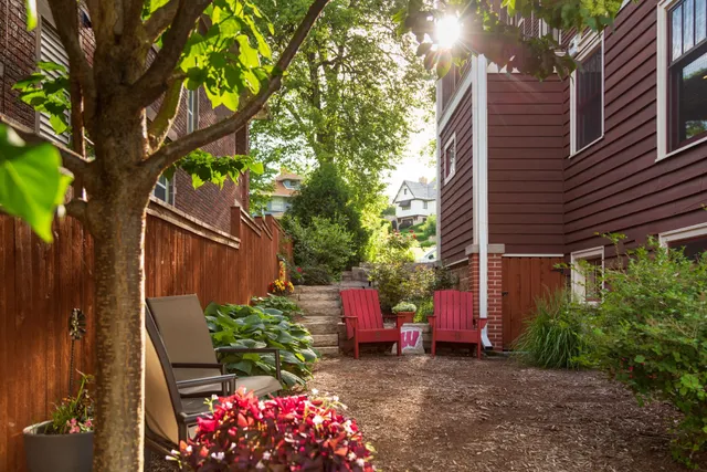 The Buckingham Inn Bed and Breakfast