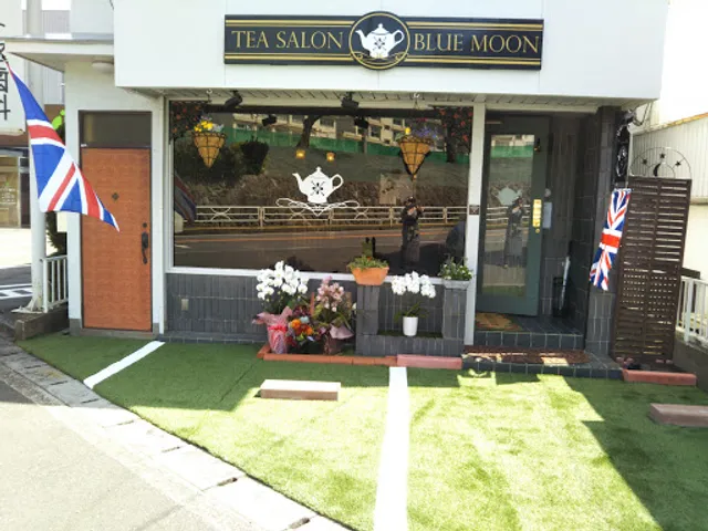 Tea Salon Blue moon