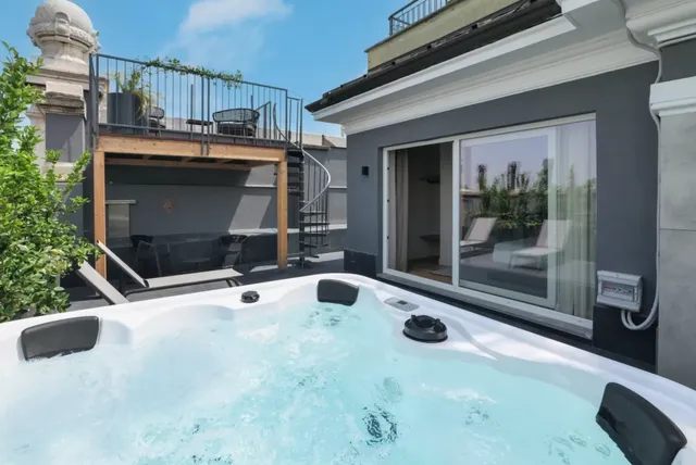 Piazza Duomo View - Prestige Boutique Homes