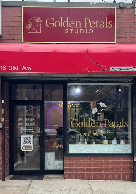 GOLDEN PETALS STUDIO