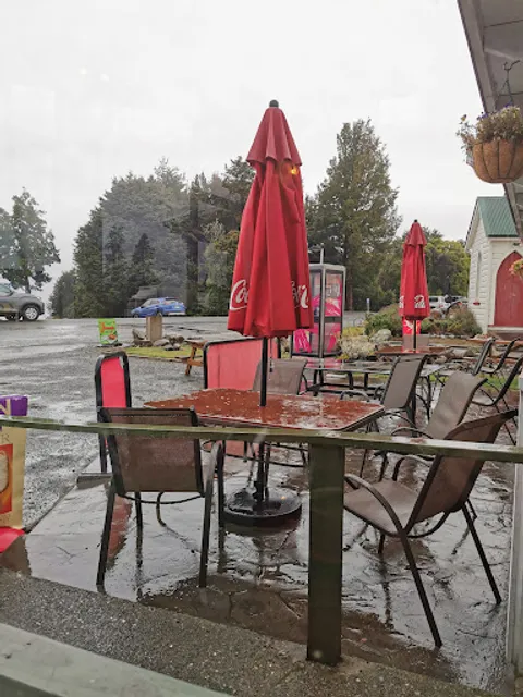 Manapouri Cafe & Dairy