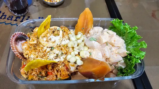 Restaurante Cevichería "Charlie"