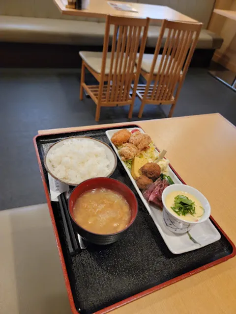 カラオケスナック イエロークラブ