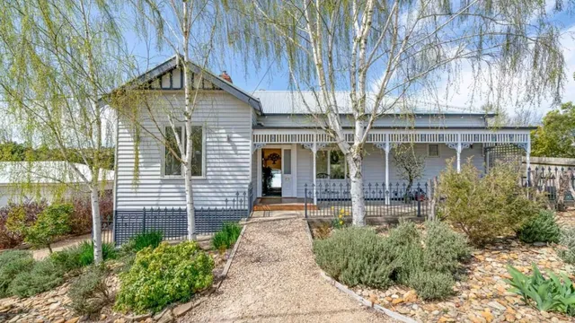 Balconies Lakeside (Book Direct)