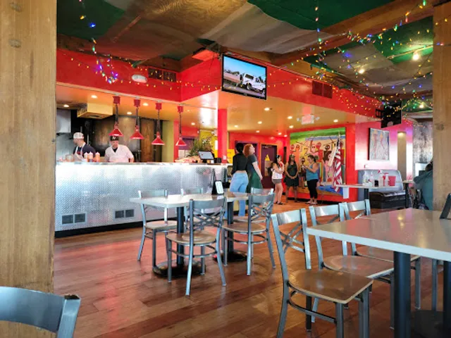 Garlic Brothers Restaurant and Bar