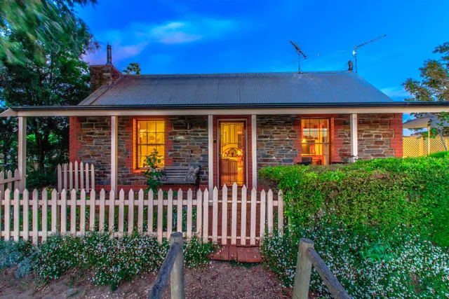 Stonewell Cottages & Vineyards