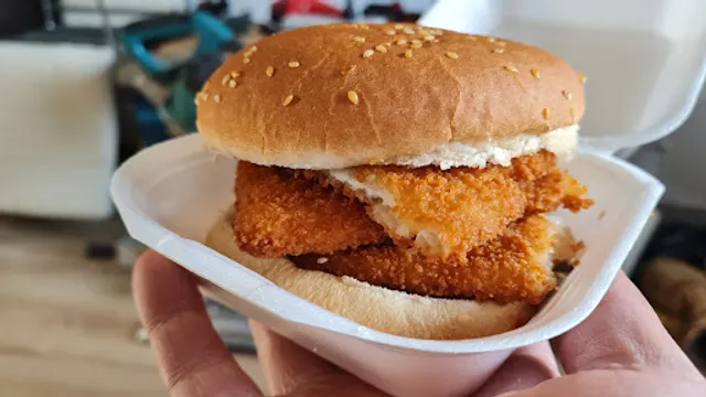 Red Rocks Charcoal Chicken