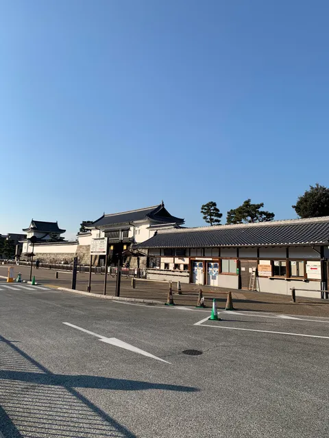 Nijō-jō Castle Parking Lot Office