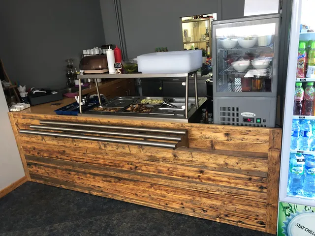 Labās pusdienas (Struktoru)