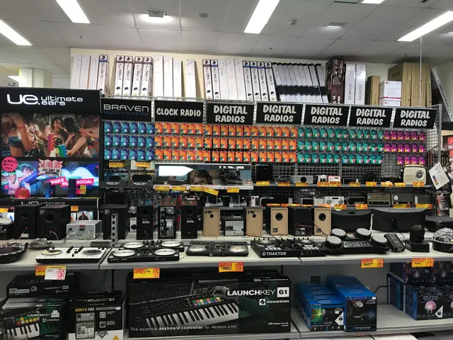 JB Hi-Fi Castle Towers