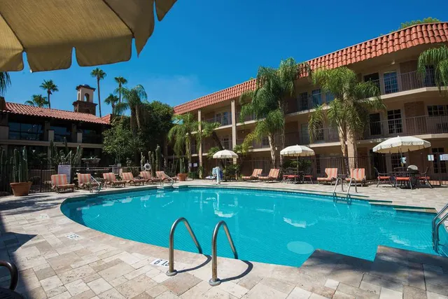 DoubleTree Suites by Hilton Hotel Tucson - Williams Center