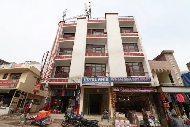 OYO 29009 Hotel Amir
