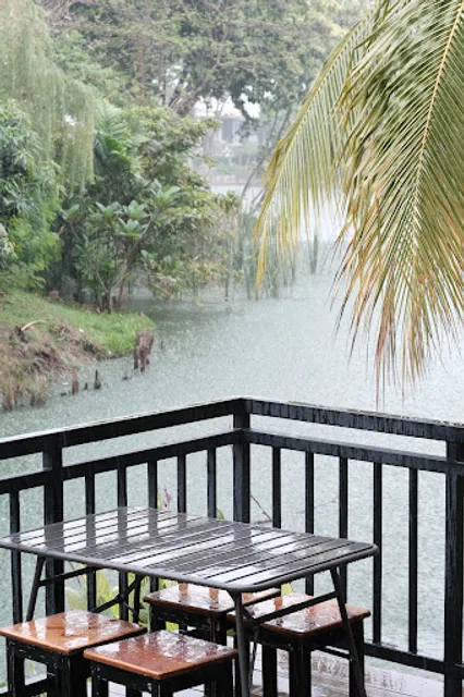 Mie Ayung GLC - Bakmi dan Kopi