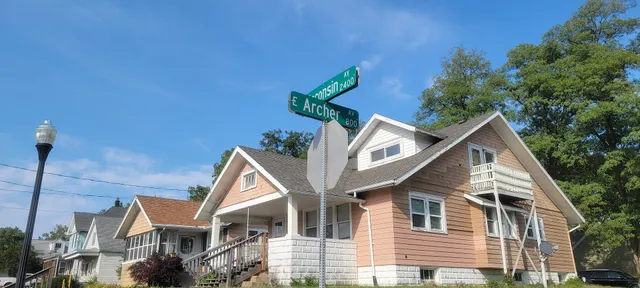 Wisconsin Plaza Shopping Center