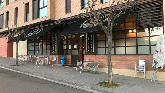 L'Antigualla Classic bar- Burger, Bocatas, pizzas y platos combinados, tapas en Tremp