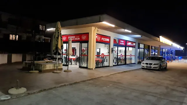 Gusto Pizzeria & Bar