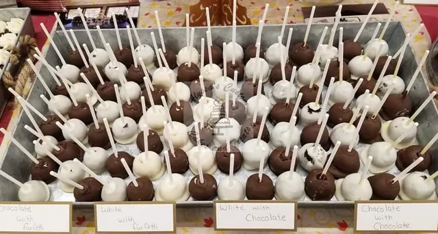 Alyssa's Custom Cakes and Treats