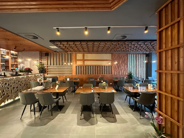 COM Vietnamese Kitchen