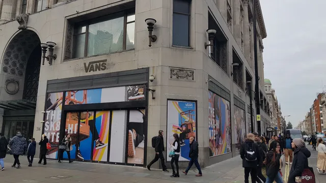 VANS Store West End