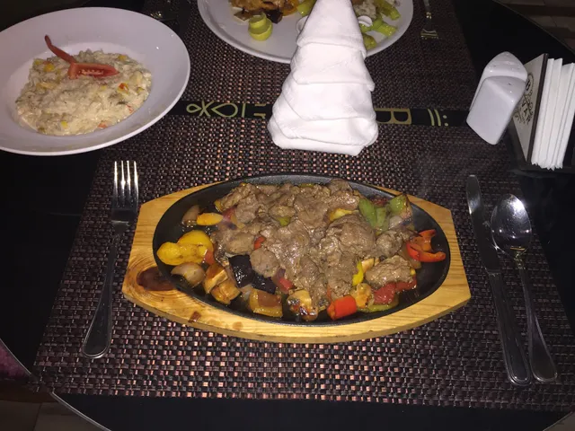 Bolivar Restaurant & Pub