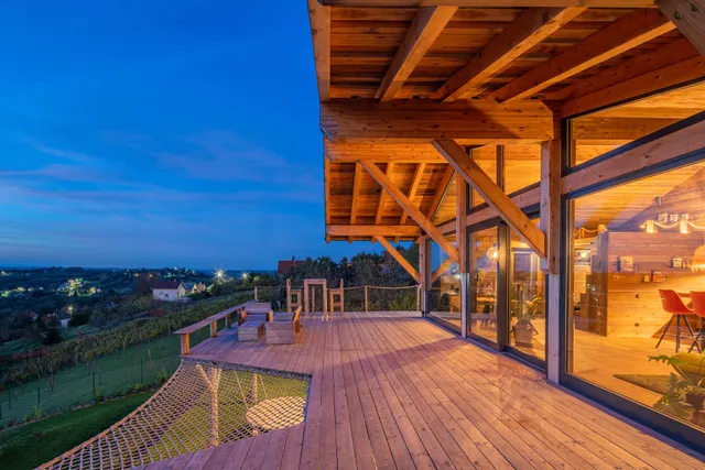 Aislamiento, Luxus faház