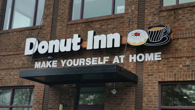 The Donut Inn - Military Cutoff