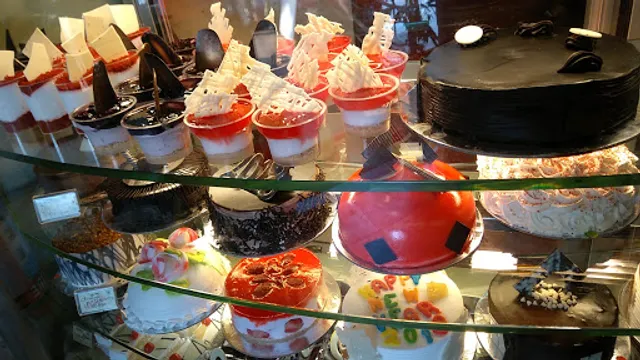 Hangout Cakes & Gourmet Foods