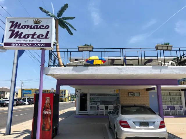 Monaco Motel