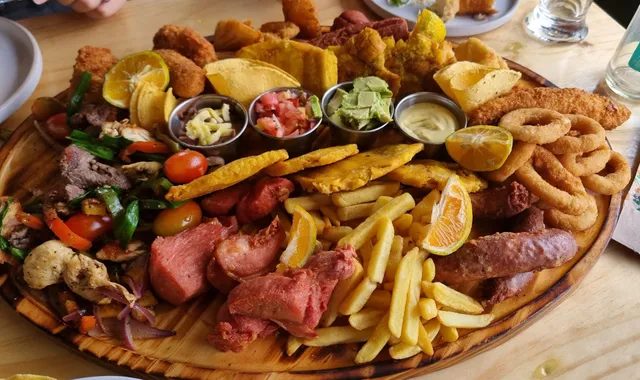 Cantaritos Rest & Pub