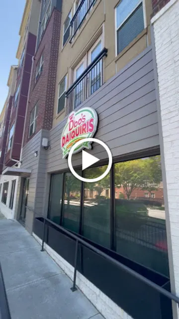 D'bo's Daiquiris, Wings, & Seafood