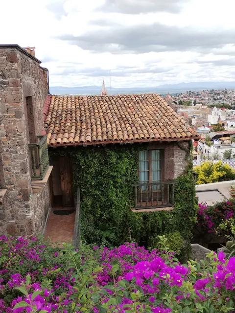 HACIENDA LAS AMANTES