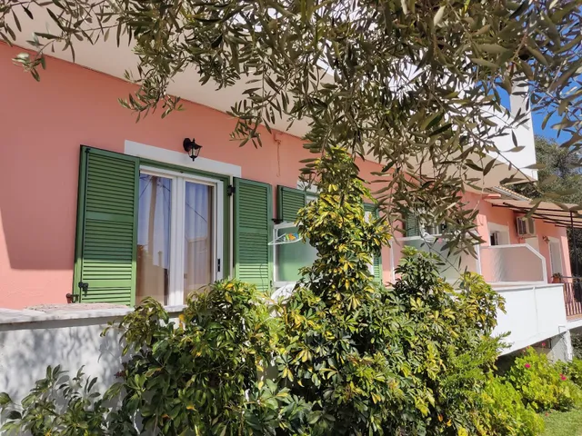 Roza's home and Studios / Room to Let / Ενοικιαζόμενα δωμάτια