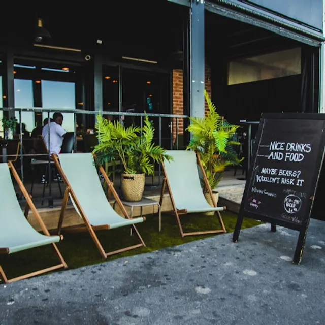 Bipolar Restaurant by Lisboa Rio