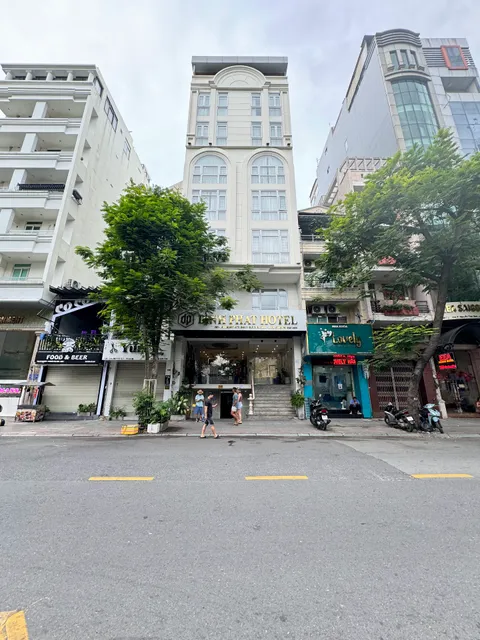 Khách Sạn Đình Phát