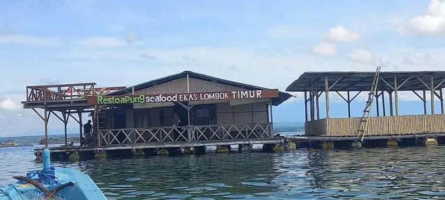 Ekas Beach Floating Rooms