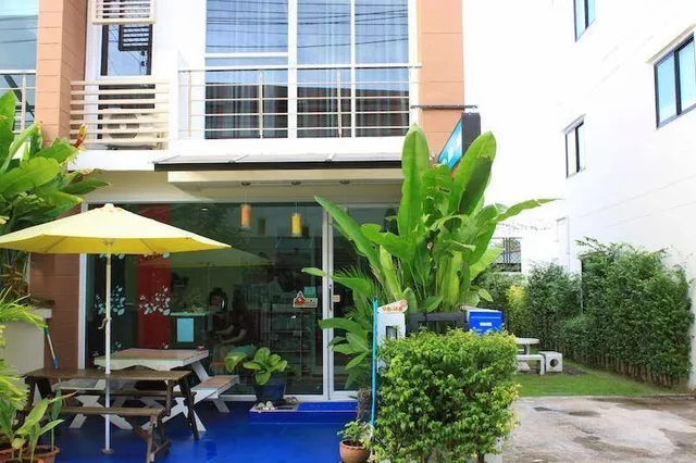 Ananas Phuket Hostels