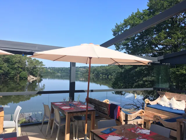 Merlin (restaurant, repas groupe, Terrasse Snack vente à emporter, camping, pédalos & canoés)