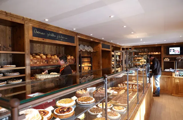 Bread and Pastry Ives